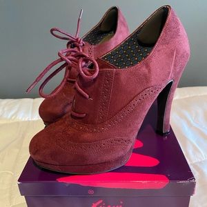 Fioni Jetset Burgundy Suede Oxford Heels